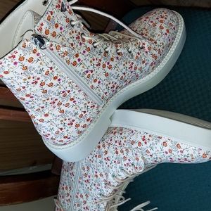 High top flower print boots
